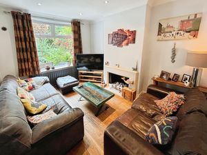 Lounge- click for photo gallery